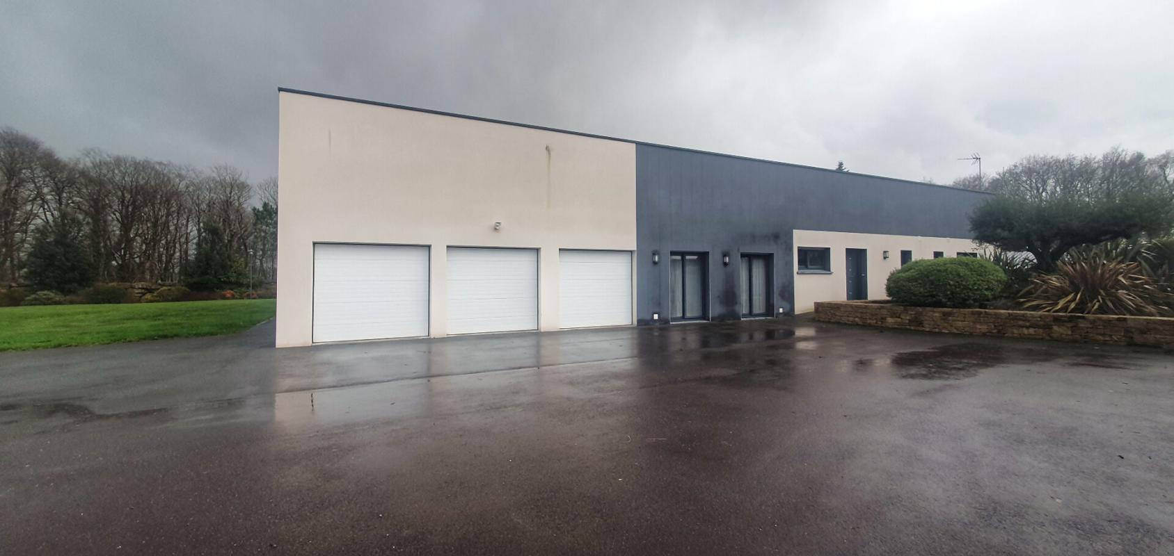 LANGUIDIC Propriété contemporaine d'exception avec piscine et spa d'intérieur 15