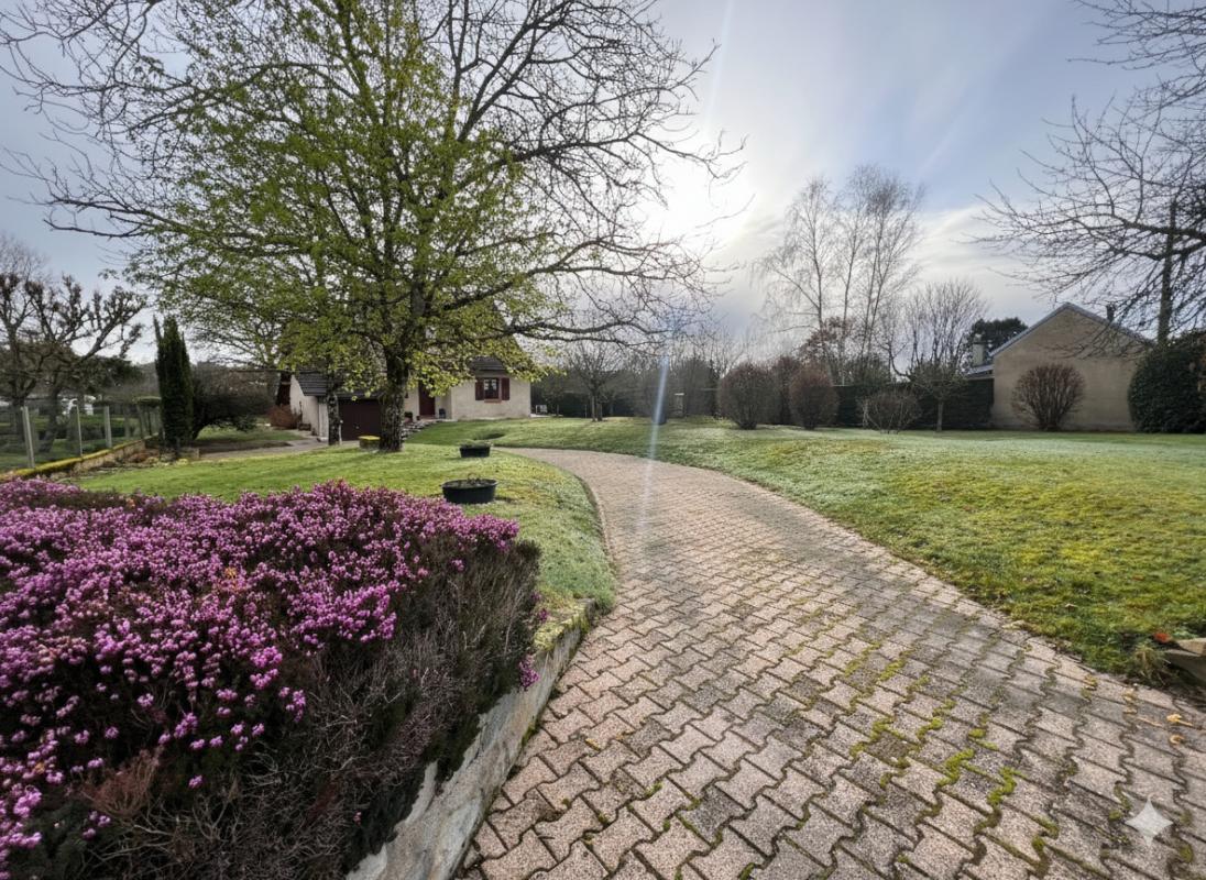 HAUTERIVE Maison avec jardin 17