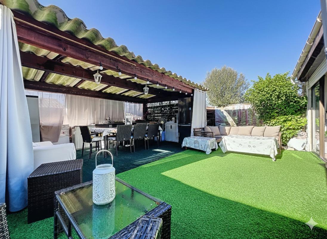 MOUANS-SARTOUX Maison 5 pièces avec jardin Mouans-Sartoux, secteur résidentiel 11