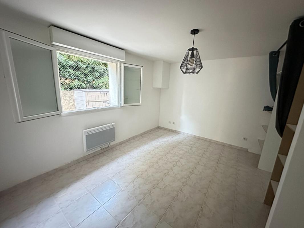 ROGNAC À vendre en exclusivité Appartement en rez-de-chaussée à Rognac 3