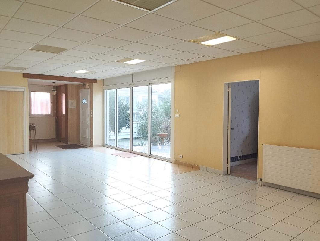 LE LOROUX-BOTTEREAU Maison, 240m² + annexes, bourg Loroux Bottereau (44430) 1