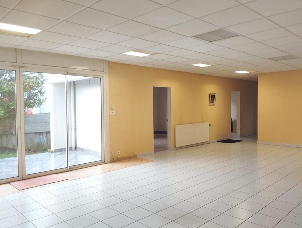 LE LOROUX-BOTTEREAU Maison, 240m² + annexes, bourg Loroux Bottereau (44430) 2