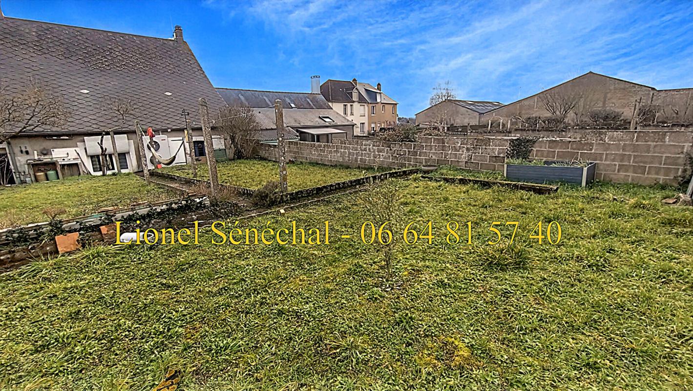 SILLE-LE-GUILLAUME Maison en cours de rénovation de 5 pièces de 115 m2  sur une parcelle de plus de 500 m2 14