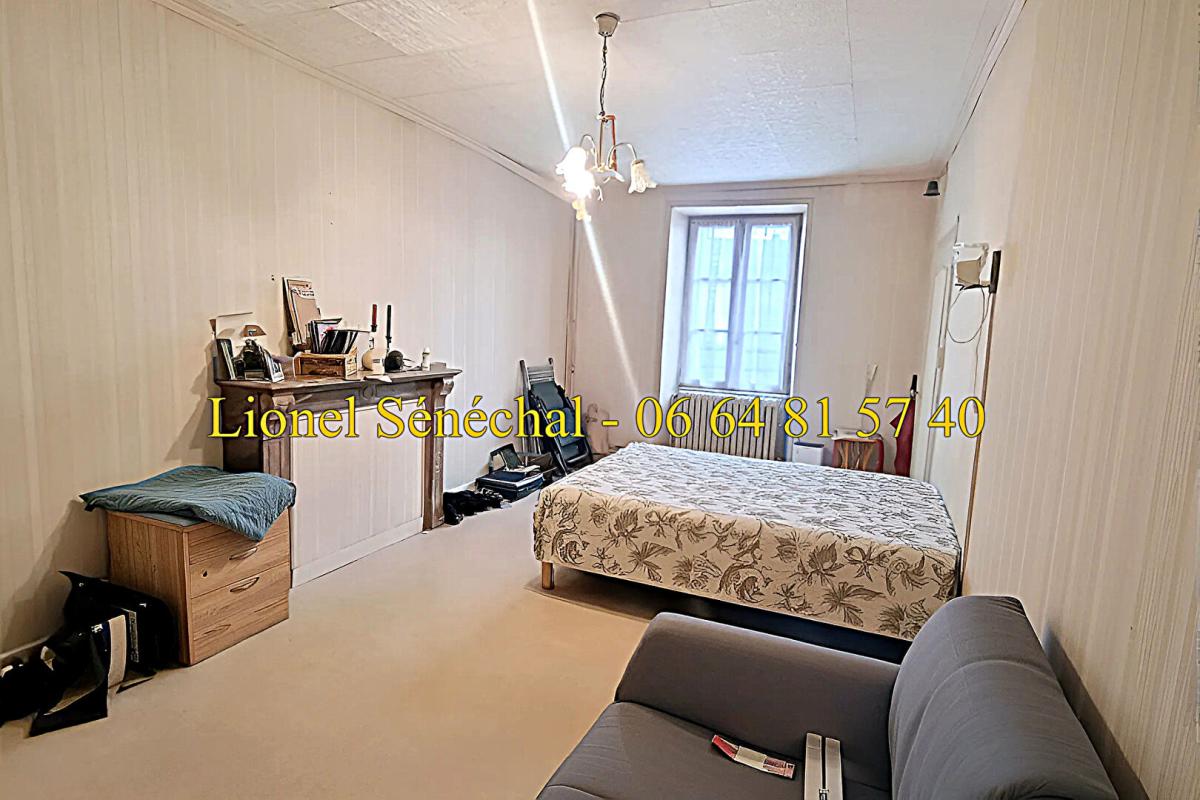 SILLE-LE-GUILLAUME Maison en cours de rénovation de 5 pièces de 115 m2  sur une parcelle de plus de 500 m2 9