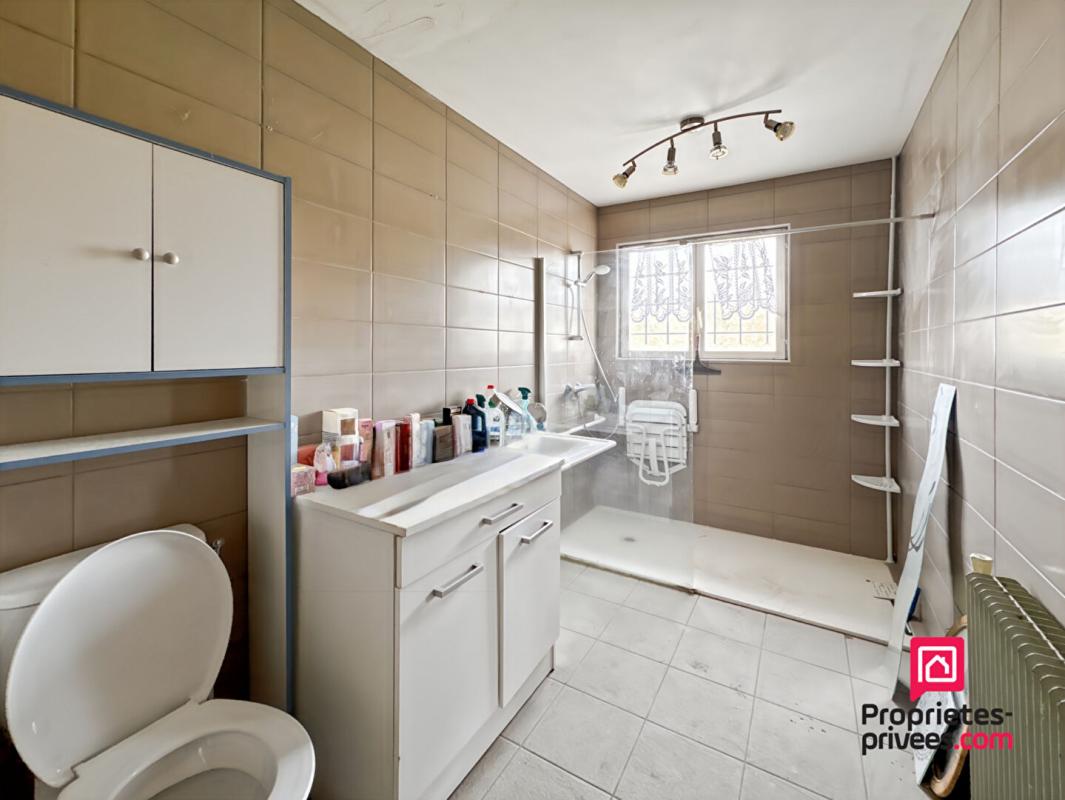 MONTBARD Maison familiale entre Montbard et Venarey 8