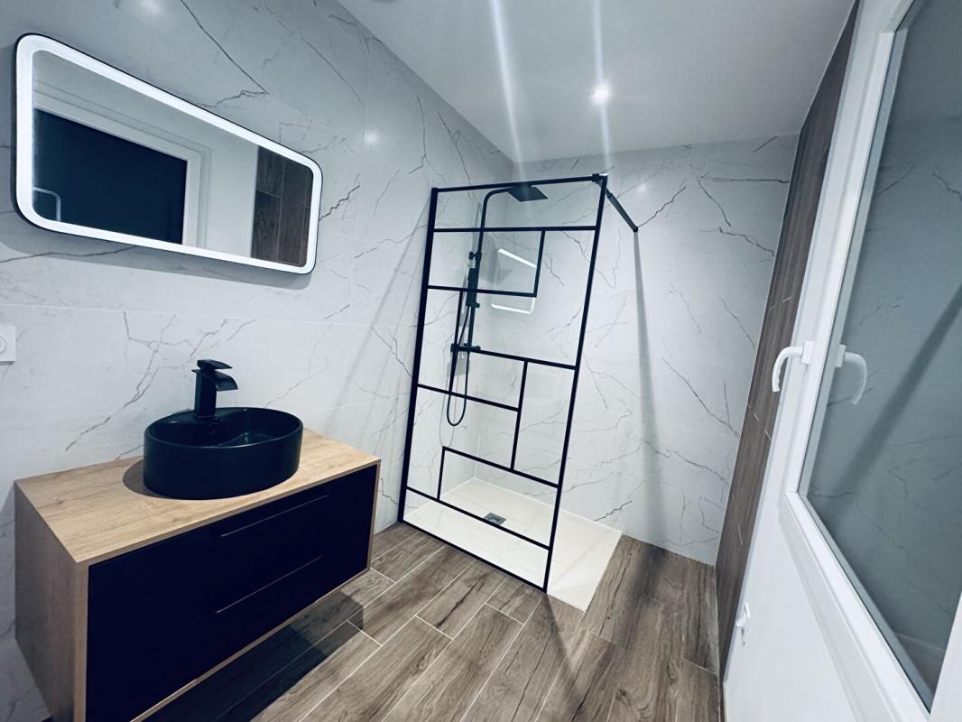 CHOLET Élégante maison contemporaine aux prestations haut de gamme  Secteur Parc de Ribou 3