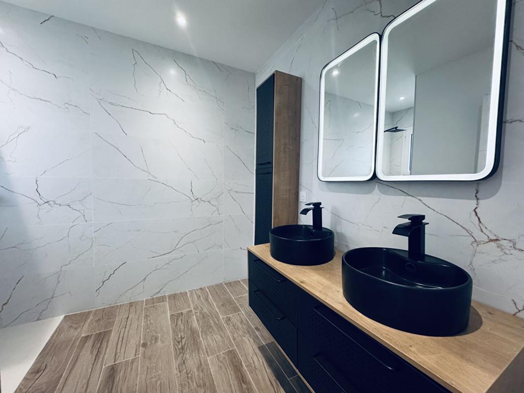 CHOLET Élégante maison contemporaine aux prestations haut de gamme  Secteur Parc de Ribou 4