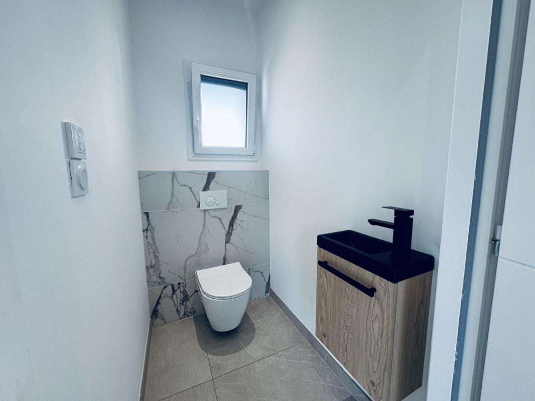 CHOLET Élégante maison contemporaine aux prestations haut de gamme  Secteur Parc de Ribou 5