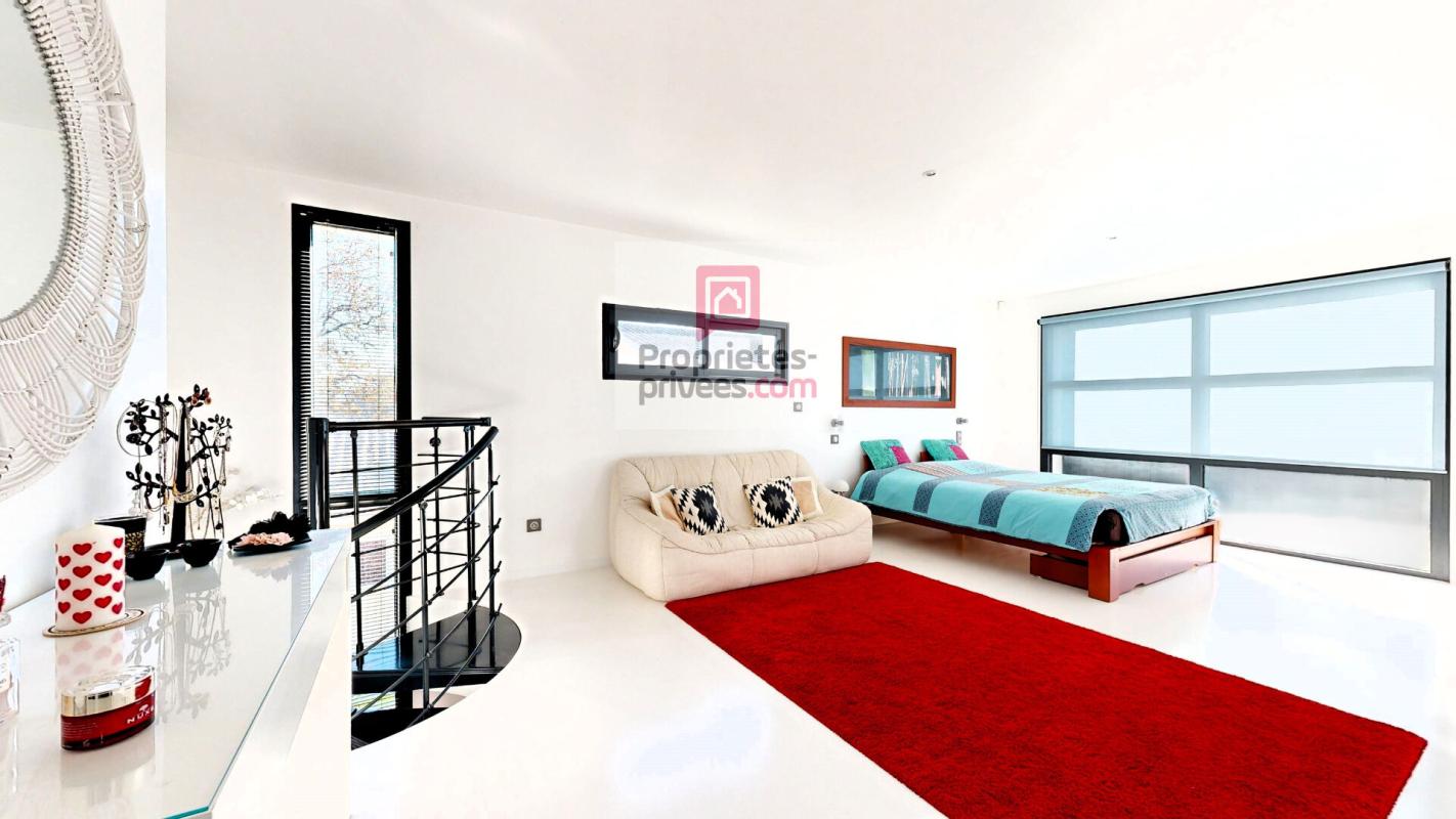 EYSINES Dept 33 - Eysines Montalieu- Maison  d'Architecte d'Exception - 4 pièce(s) 138 m2 avec terrasses, piscine, et son jardin arboré de 444m2 6