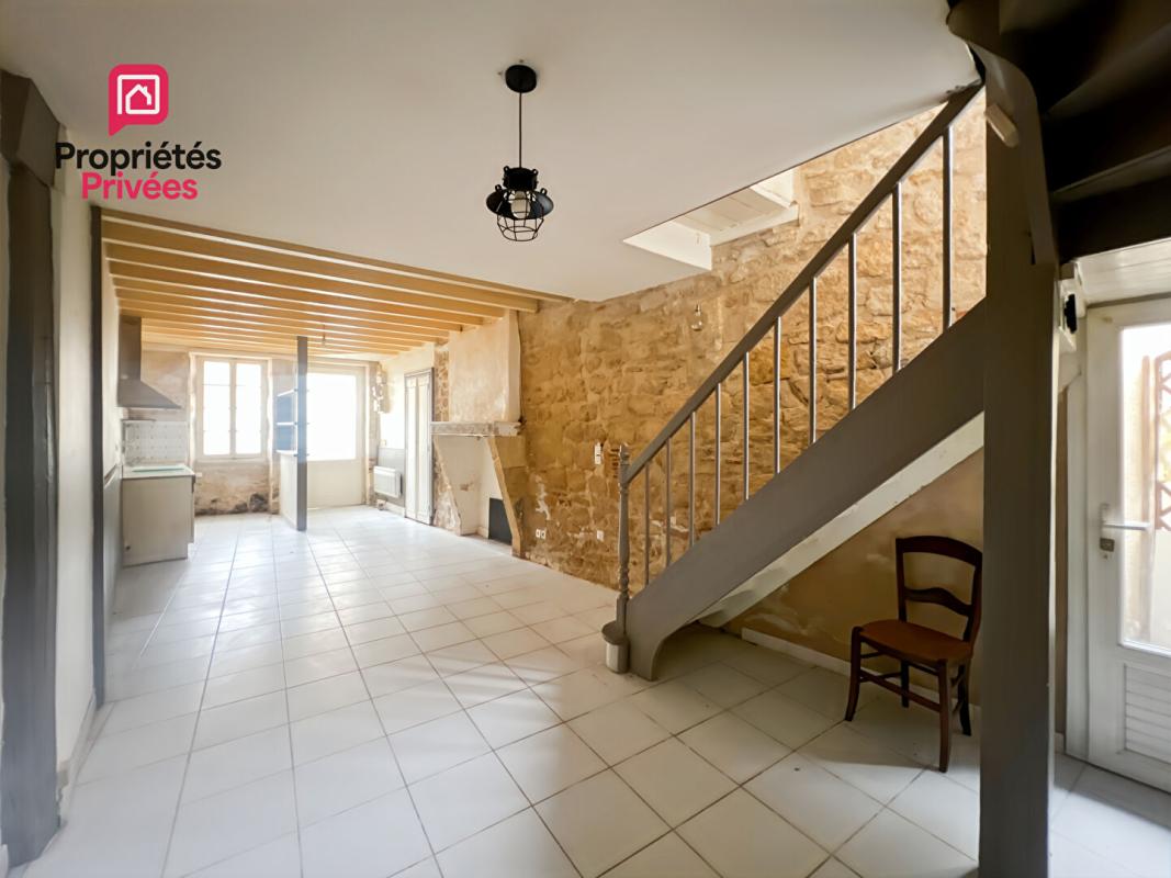 SAINT-MACAIRE Appartement T2 bis à rénover 3