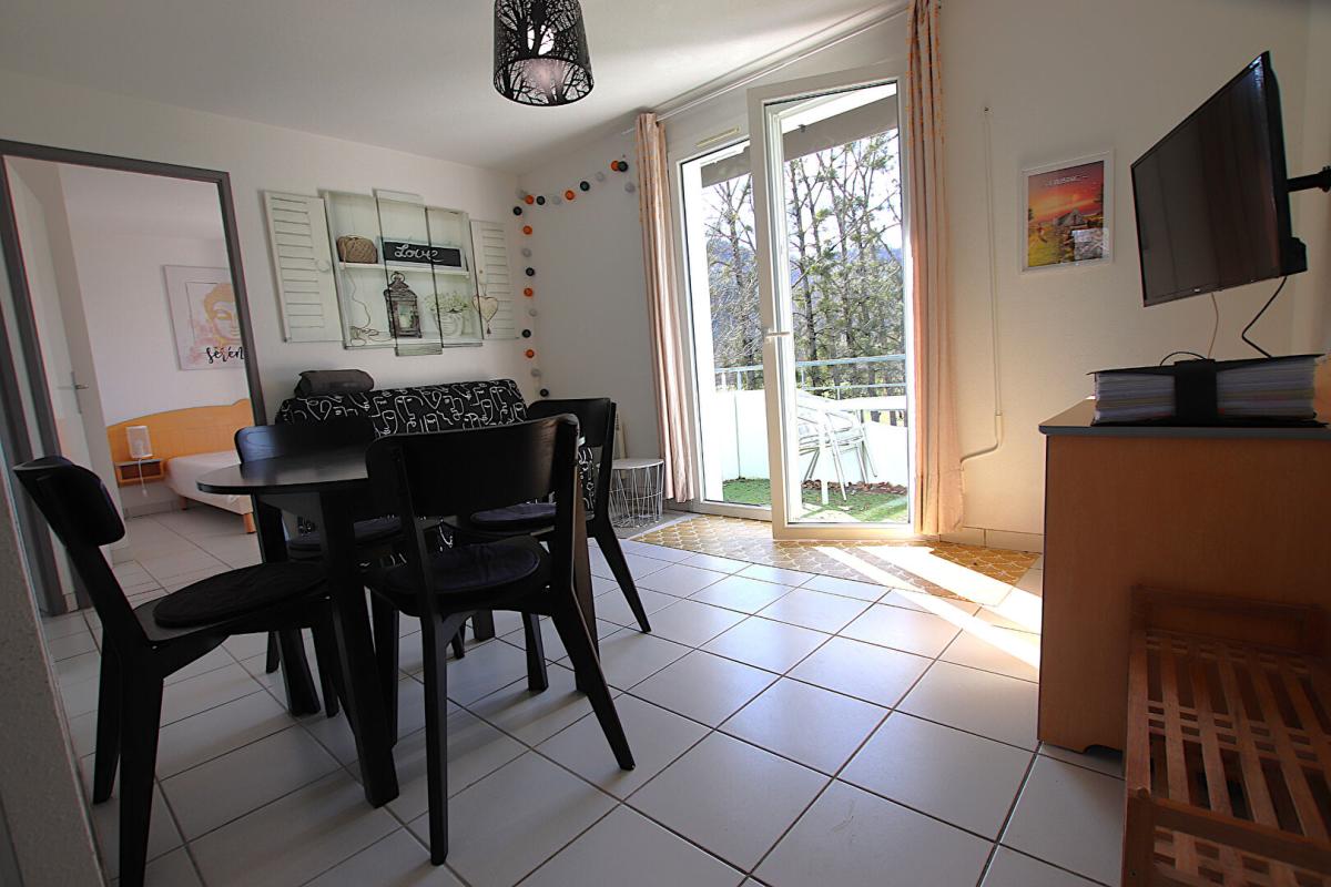 SAINT-GENIEZ-D'OLT Appartement 3 pièces avec balcon, parking et piscines 9