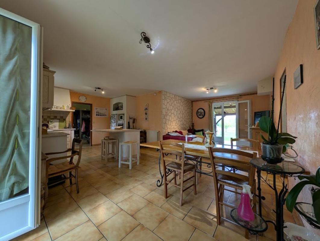 GALGON Maison 99 m2 avec cinq pieces 5