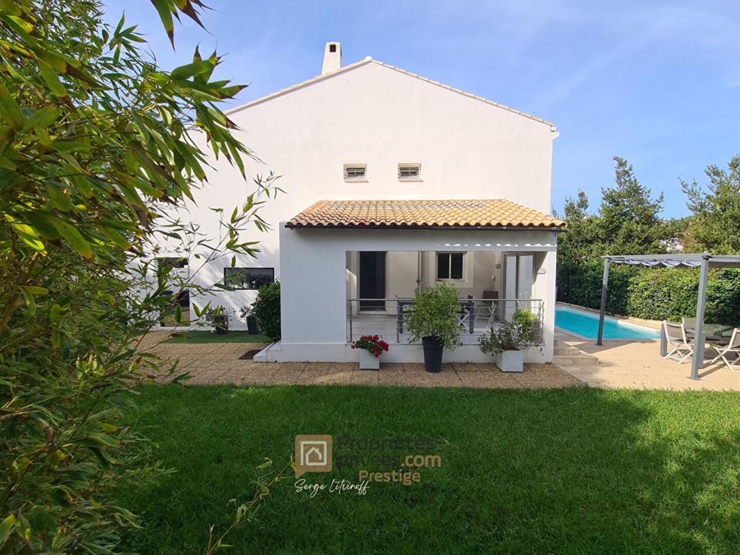 MARSEILLE-8E-ARRONDISSEMENT Villa contemporaine T5 - Piscine - Jardin - Marseille 8e - Prado/Corniche -1.200.000 1