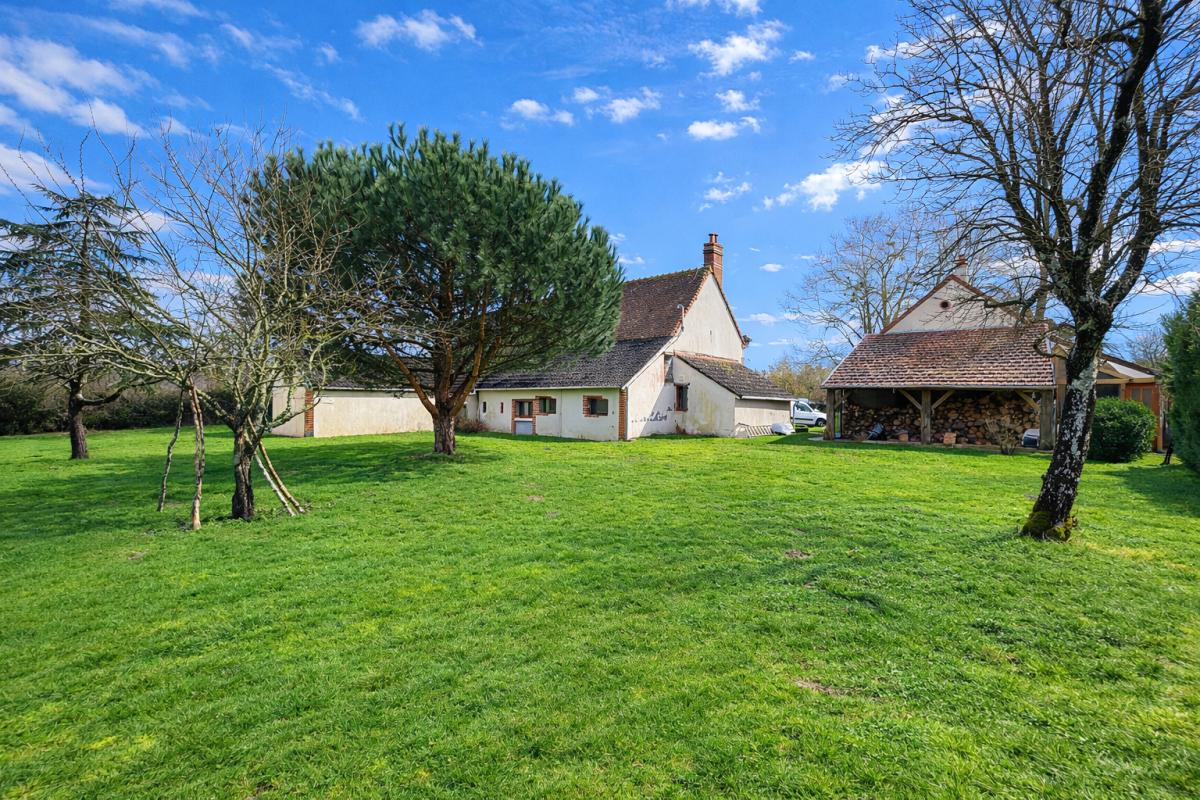 CHATRES-SUR-CHER Maison Chatres Sur Cher 6 pièce(s) 132 m2 16