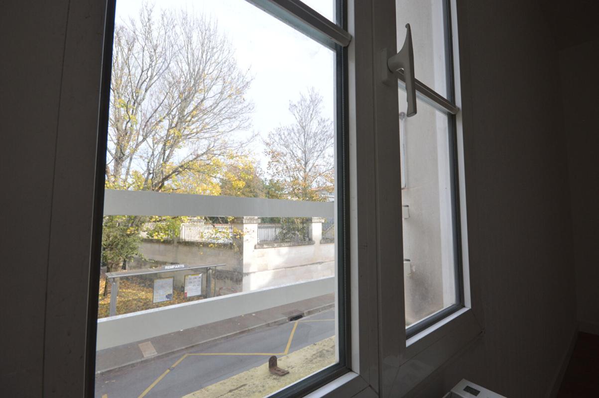 LA ROCHELLE La Rochelle 17 Genette Centre ville Vieux Port appartement T3 3