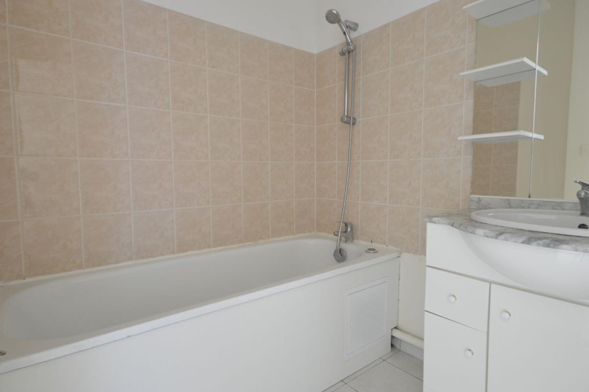 LA ROCHELLE appartement t3 avec garage 17 LA ROCHELLE PORT NEUF 6