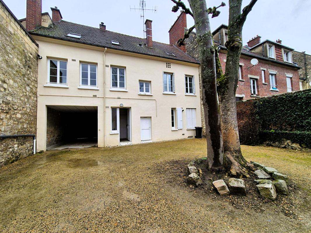 CREPY-EN-VALOIS Ensemble Immobilier à vendre Centre Historique Crépy-en-Valois 60800 1