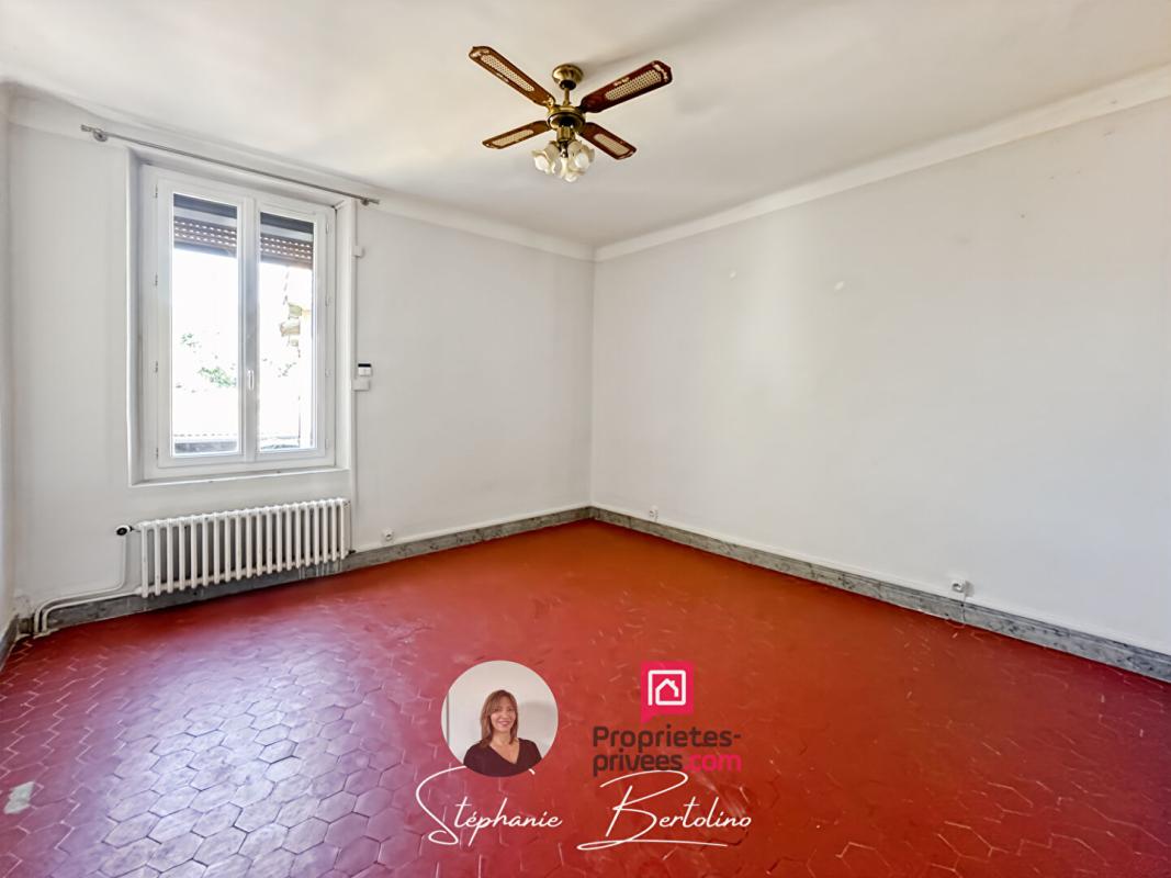 DRAGUIGNAN Maison Draguignan 7 pièces -180 m2 - 3000 m2 de terrain  zone UCA 12