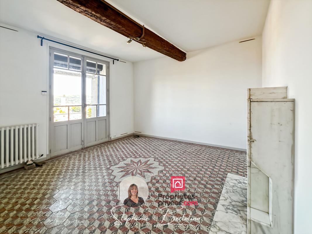 DRAGUIGNAN Maison Draguignan 7 pièces -180 m2 - 3000 m2 de terrain  zone UCA 5