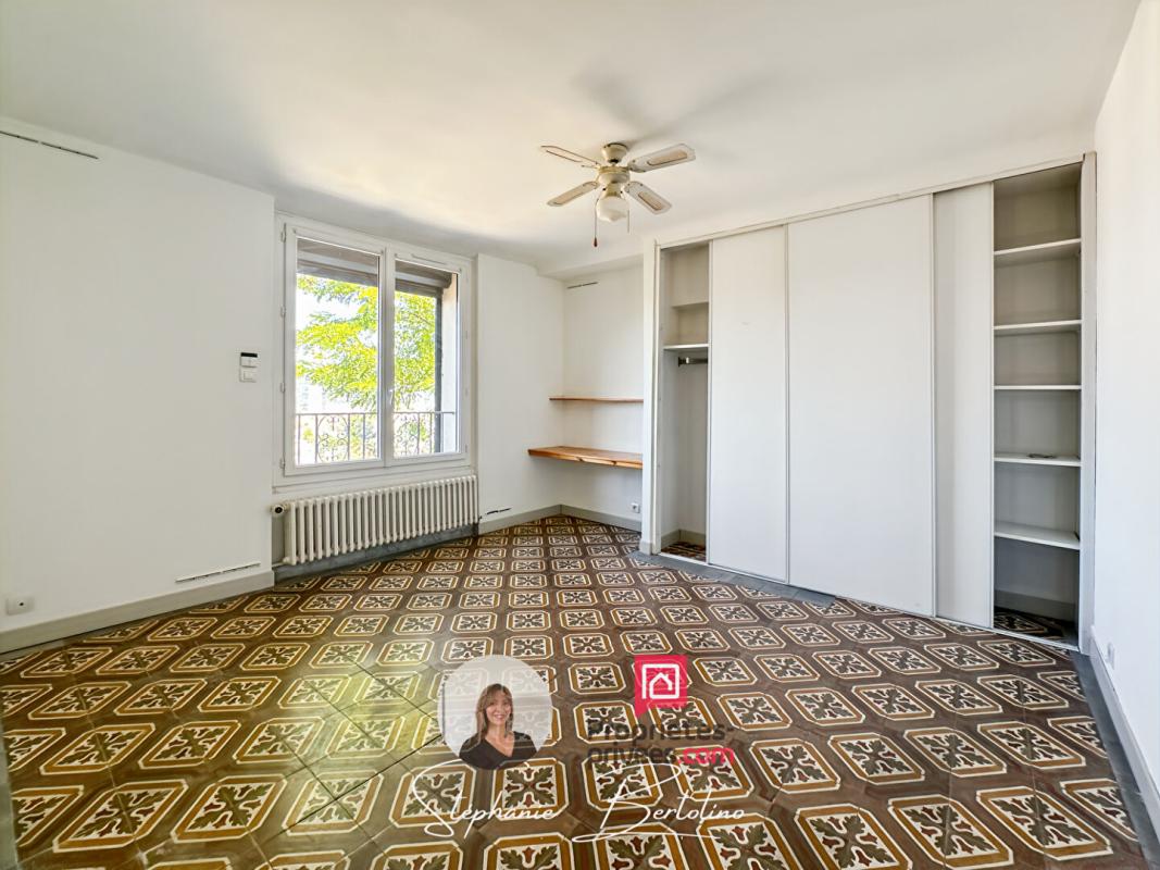 DRAGUIGNAN Maison Draguignan 7 pièces -180 m2 - 3000 m2 de terrain  zone UCA 6