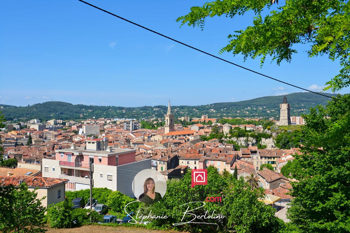 DRAGUIGNAN Maison Draguignan 7 pièces -180 m2 - 3000 m2 de terrain  zone UCA 8