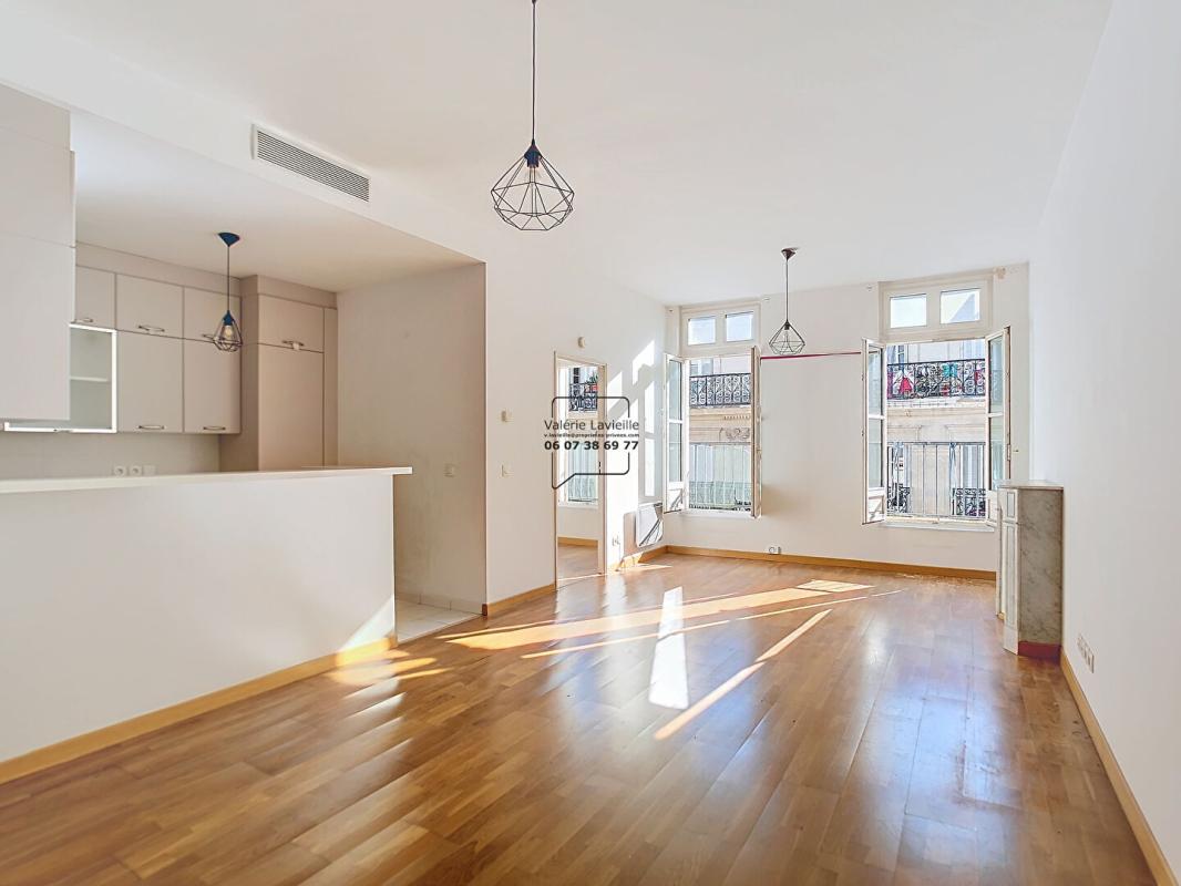 MARSEILLE-1ER-ARRONDISSEMENT Marseille (13001) - Vieux Port / République  - Type 3 - 86 m2  + Balcon filant - VENDU LOUE 1