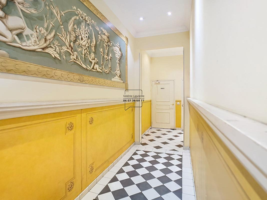 MARSEILLE-1ER-ARRONDISSEMENT Marseille (13001) - Vieux Port / République  - Type 3 - 86 m2  + Balcon filant - VENDU LOUE 15