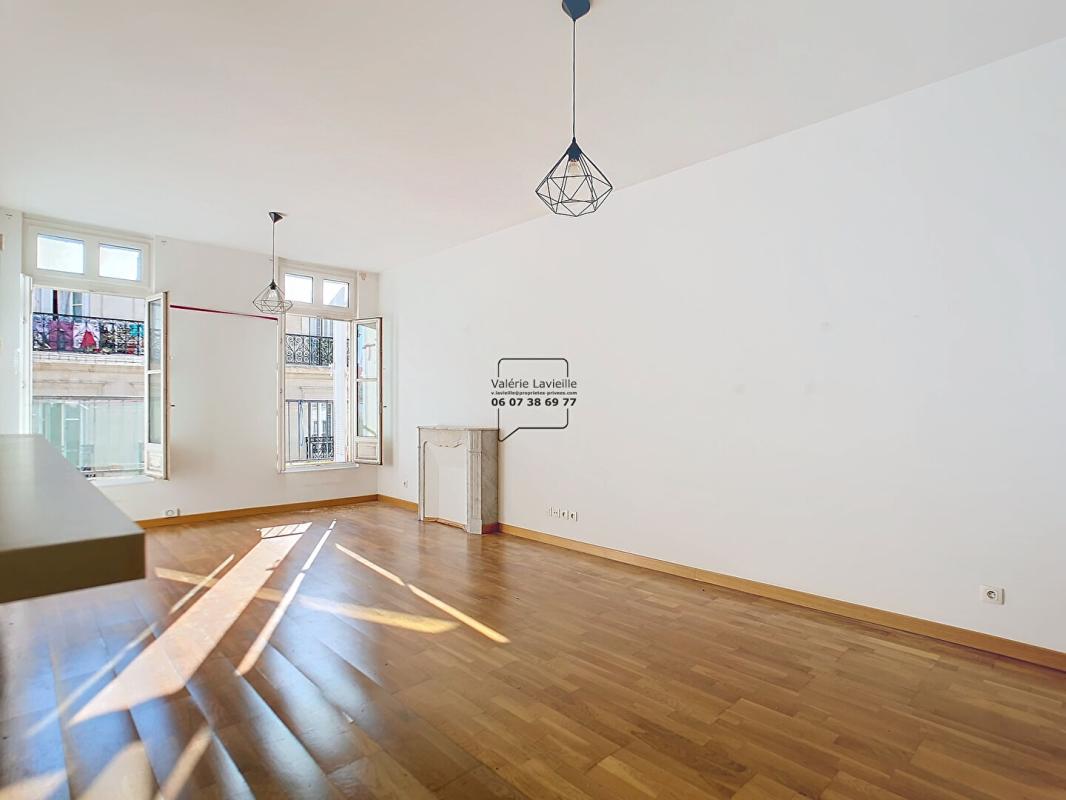 MARSEILLE-1ER-ARRONDISSEMENT Marseille (13001) - Vieux Port / République  - Type 3 - 86 m2  + Balcon filant - VENDU LOUE 2