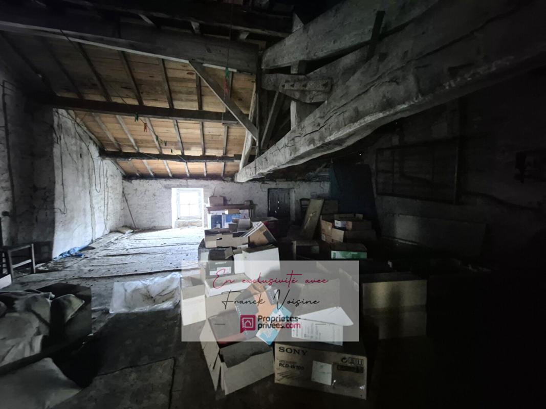 MOUCHAMPS A VENDRE en Exclusivité à Mouchamps Centre bourg, maison de 112 m2 avec 3 chambres et un grenier 13