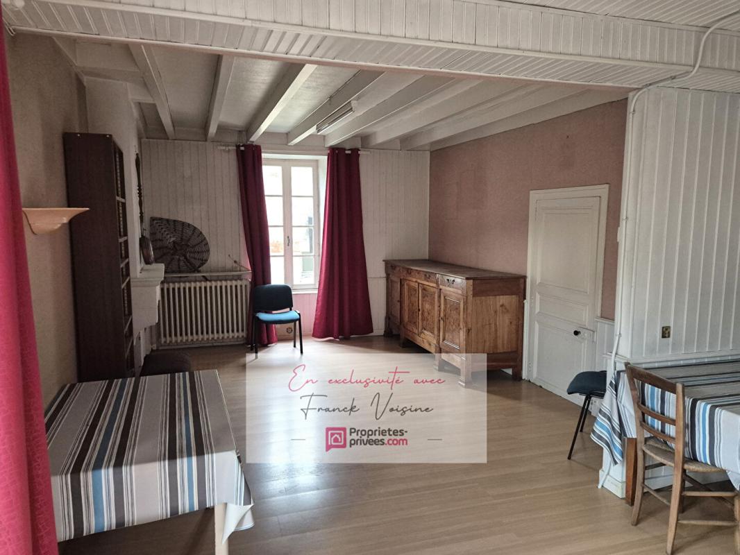 MOUCHAMPS A VENDRE en Exclusivité à Mouchamps Centre bourg, maison de 112 m2 avec 3 chambres et un grenier 14