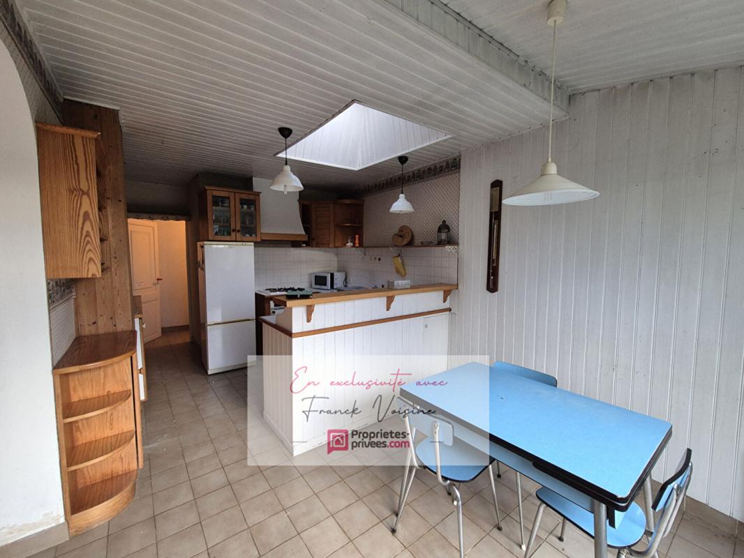 MOUCHAMPS A VENDRE en Exclusivité à Mouchamps Centre bourg, maison de 112 m2 avec 3 chambres et un grenier 3