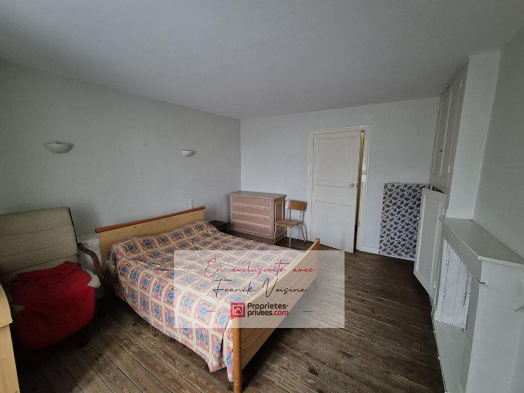 MOUCHAMPS A VENDRE en Exclusivité à Mouchamps Centre bourg, maison de 112 m2 avec 3 chambres et un grenier 5