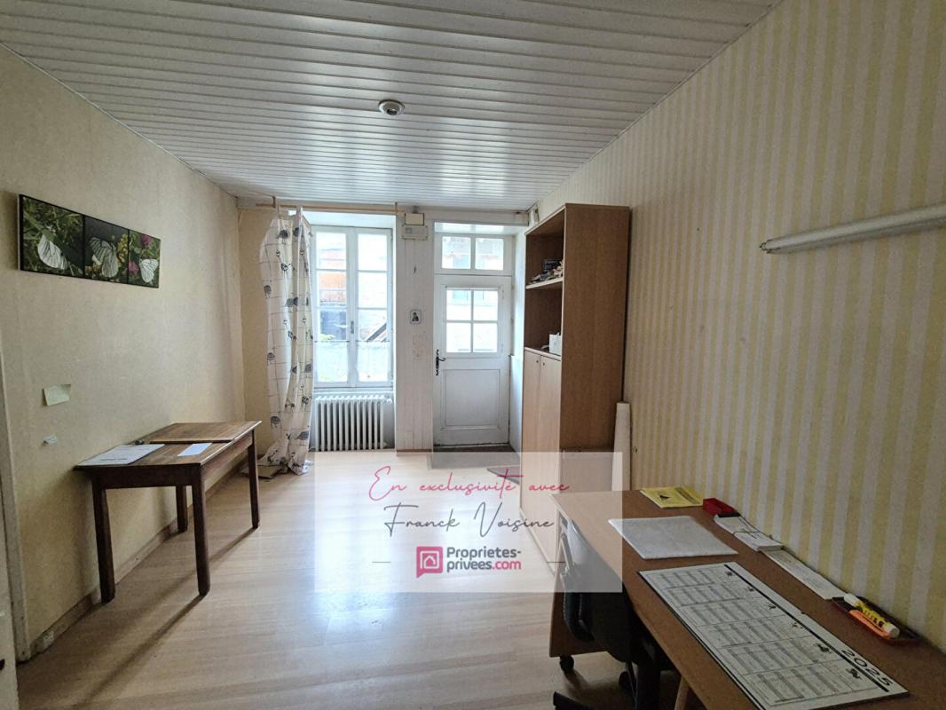 MOUCHAMPS A VENDRE en Exclusivité à Mouchamps Centre bourg, maison de 112 m2 avec 3 chambres et un grenier 8