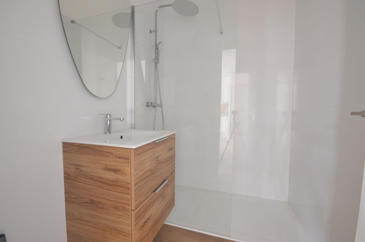 LA ROCHELLE Appartement t1 terrasse17 La Rochelle centre historique 4