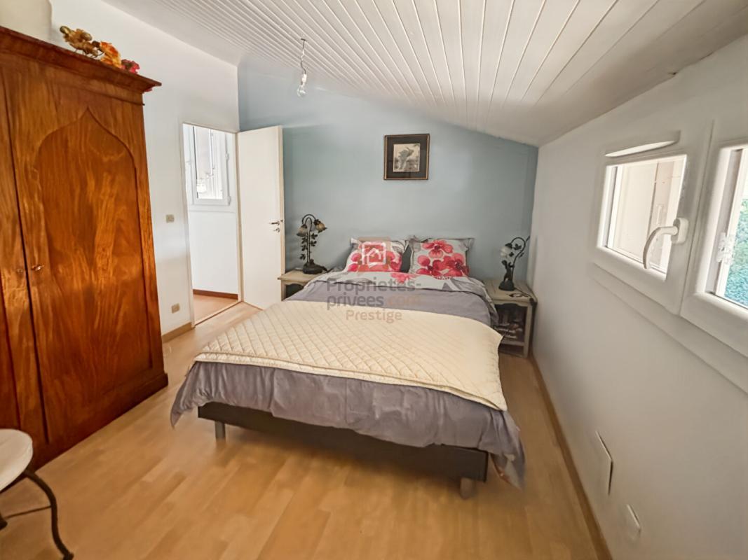 LE TEICH EXCLUSIVITE MAISON DE CHARME AVEC 3 CHAMBRES AVEC DÉPENDANCE ET JARDIN PISCINABLE 11