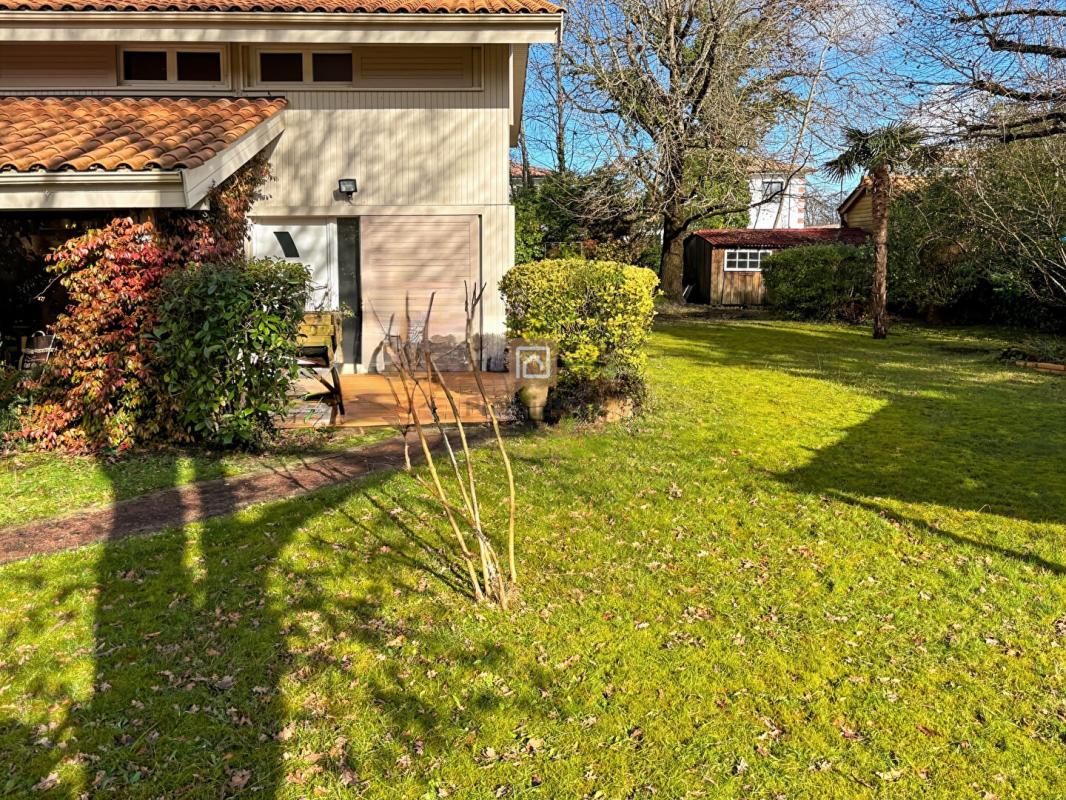 LE TEICH EXCLUSIVITE MAISON DE CHARME AVEC 3 CHAMBRES AVEC DÉPENDANCE ET JARDIN PISCINABLE 13