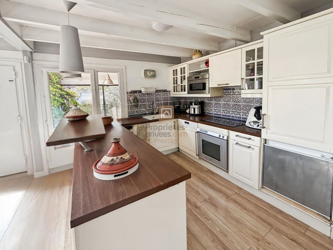 LE TEICH EXCLUSIVITE MAISON DE CHARME AVEC 3 CHAMBRES AVEC DÉPENDANCE ET JARDIN PISCINABLE 3