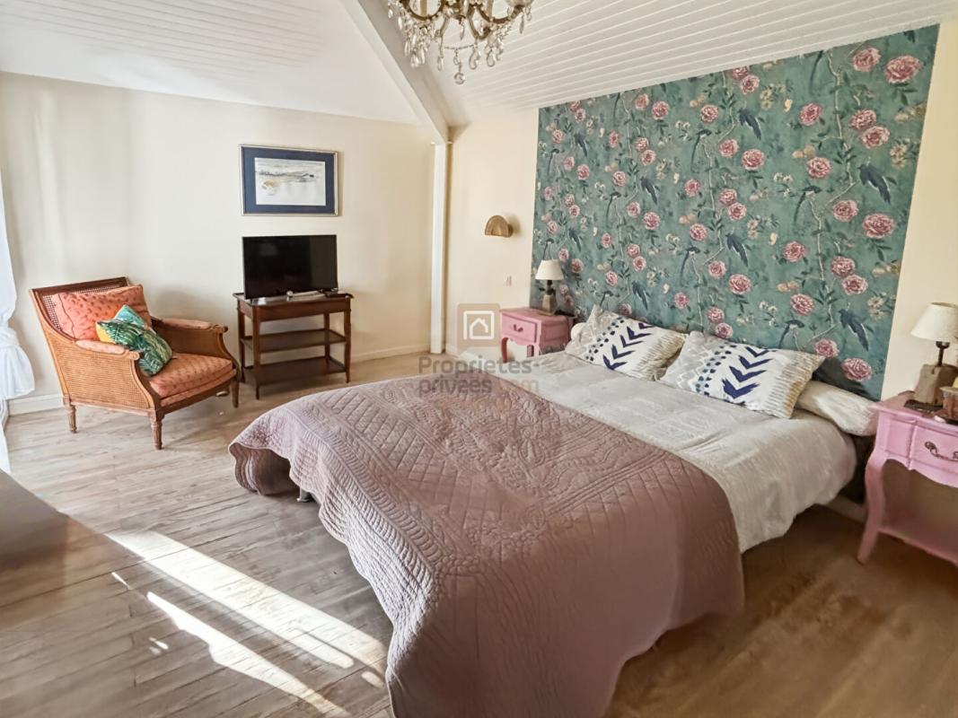 LE TEICH EXCLUSIVITE MAISON DE CHARME AVEC 3 CHAMBRES AVEC DÉPENDANCE ET JARDIN PISCINABLE 8