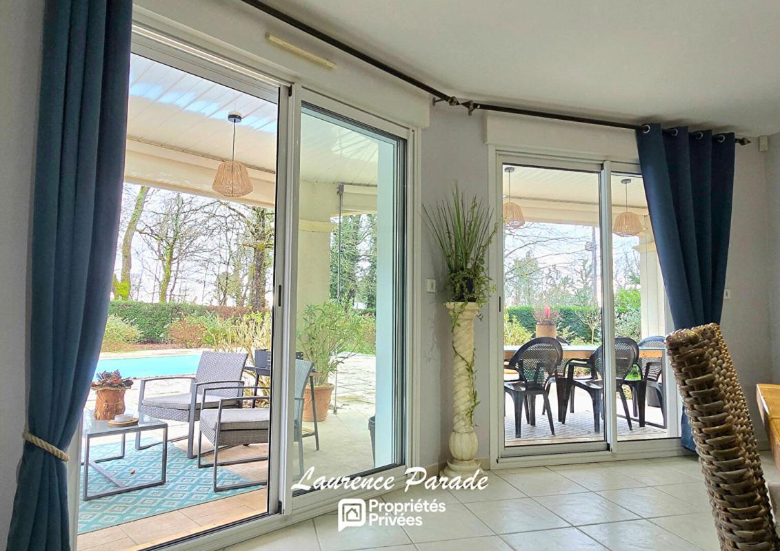 MONTPON-MENESTEROL Maison avec garage piscine et porche 3