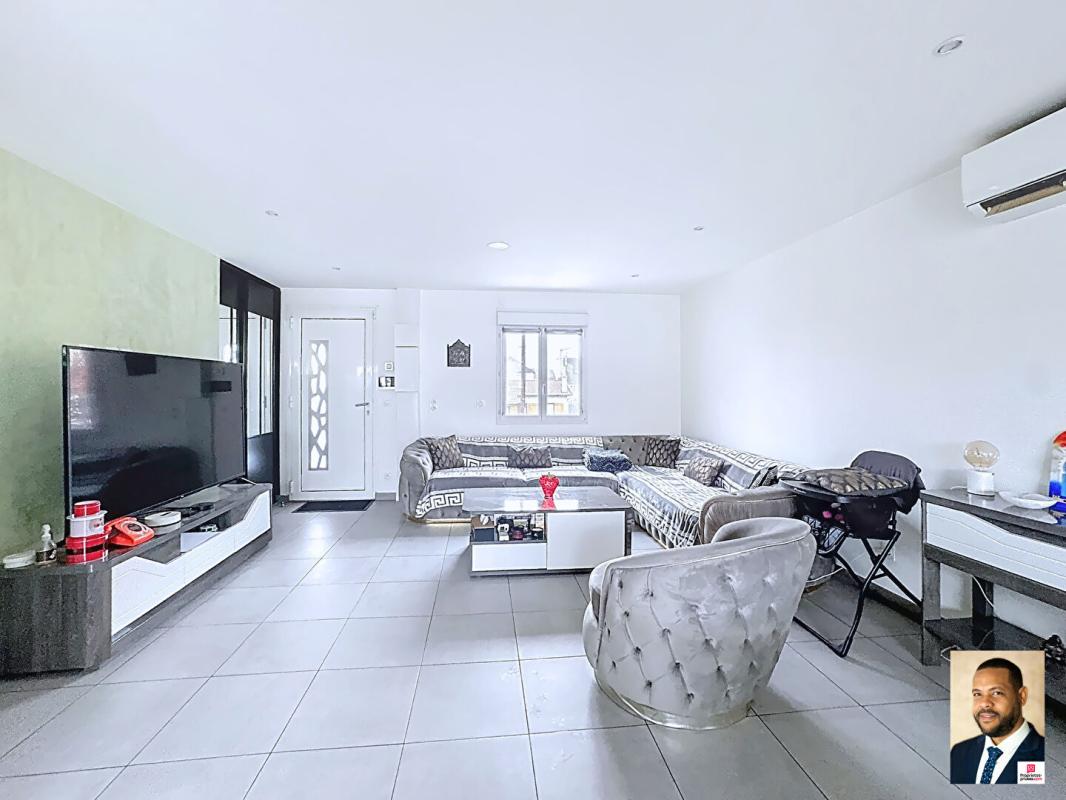 MORANGIS Maison Morangis de 146m² sur 378m² de terrain + dépendance 16