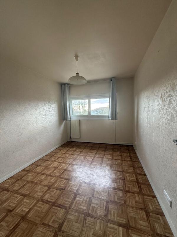 BOIS-GUILLAUME Bel appartement T3, 65 m2 avec ascenseur, balcon et tennis dans quartier recherché - 214 225 - DPE C 16