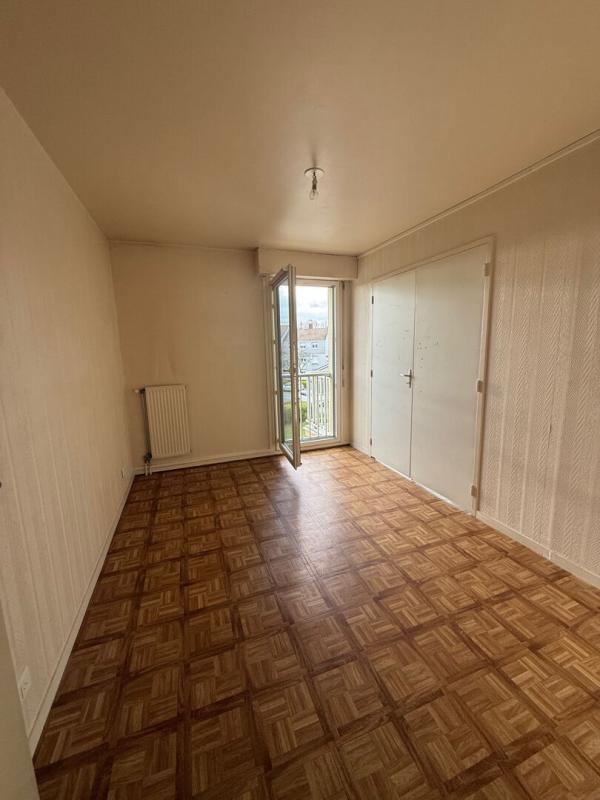 BOIS-GUILLAUME Bel appartement T3, 65 m2 avec ascenseur, balcon et tennis dans quartier recherché - 214 225 - DPE C 17