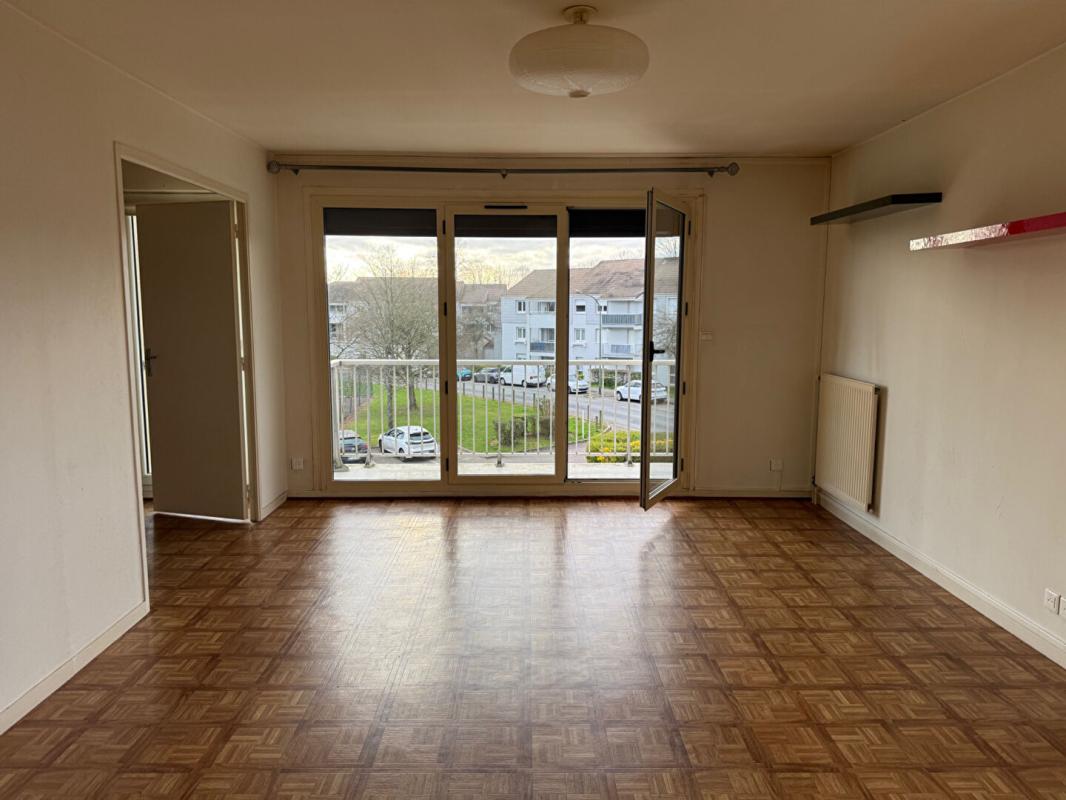 BOIS-GUILLAUME Bel appartement T3, 65 m2 avec ascenseur, balcon et tennis dans quartier recherché - 214 225 - DPE C 6