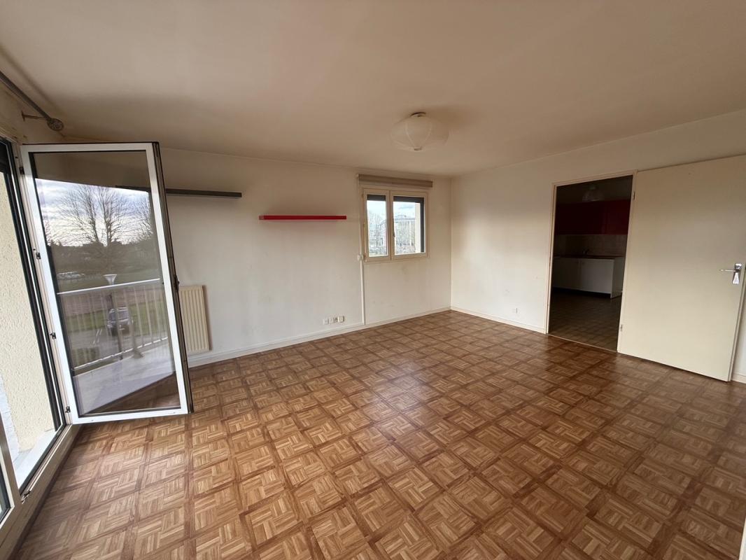 BOIS-GUILLAUME Bel appartement T3, 65 m2 avec ascenseur, balcon et tennis dans quartier recherché - 214 225 - DPE C 8