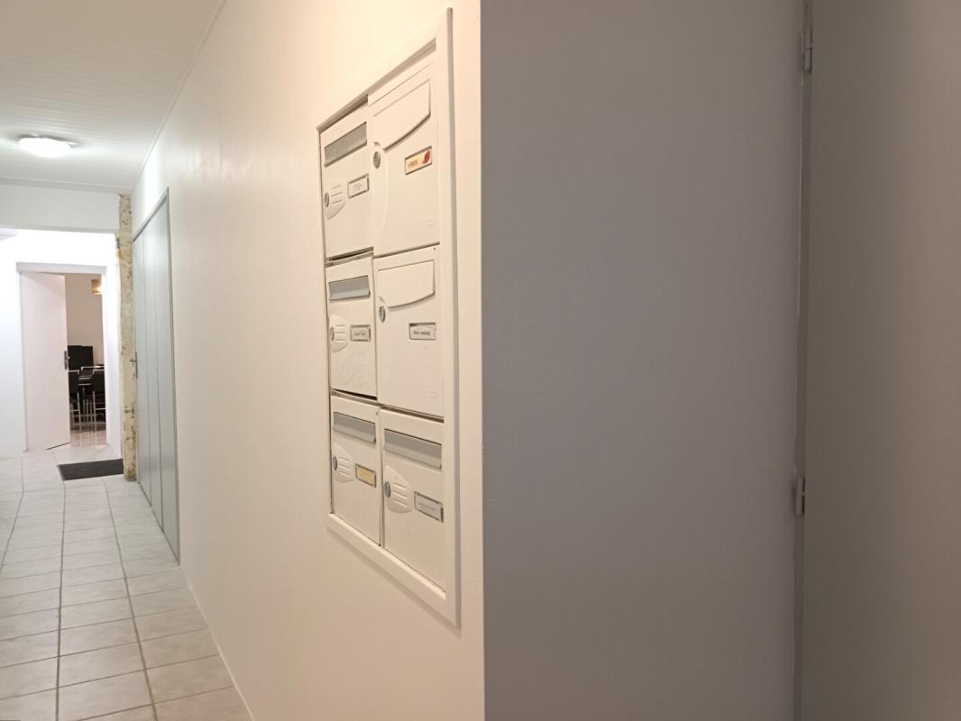 LA ROCHELLE Appartement T2 La Rochelle 17 centre ville rdc avec local vélos 6