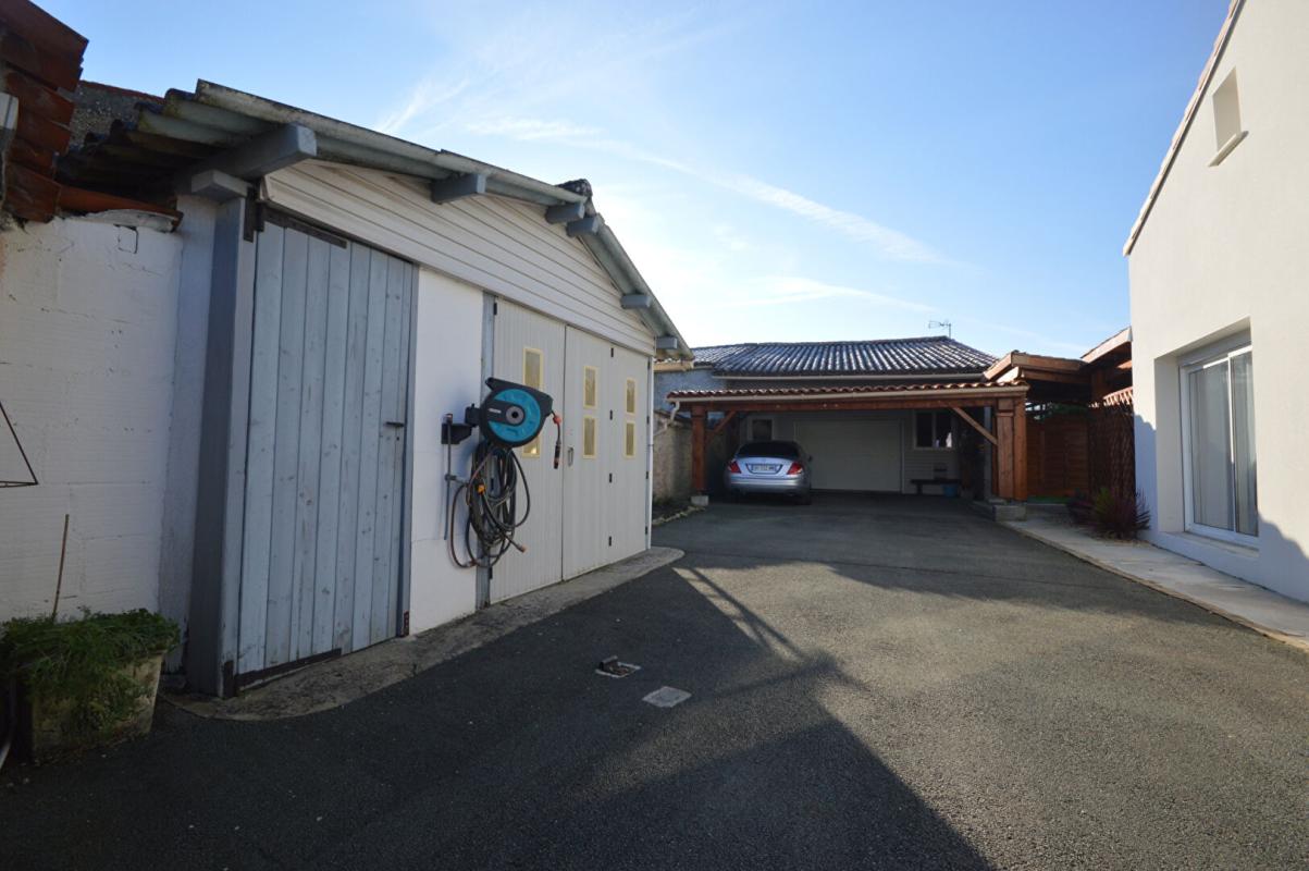 COURCON Maison 17 La Greve Sur Mignon 10 pièce(s) 150 m2+ T2 13