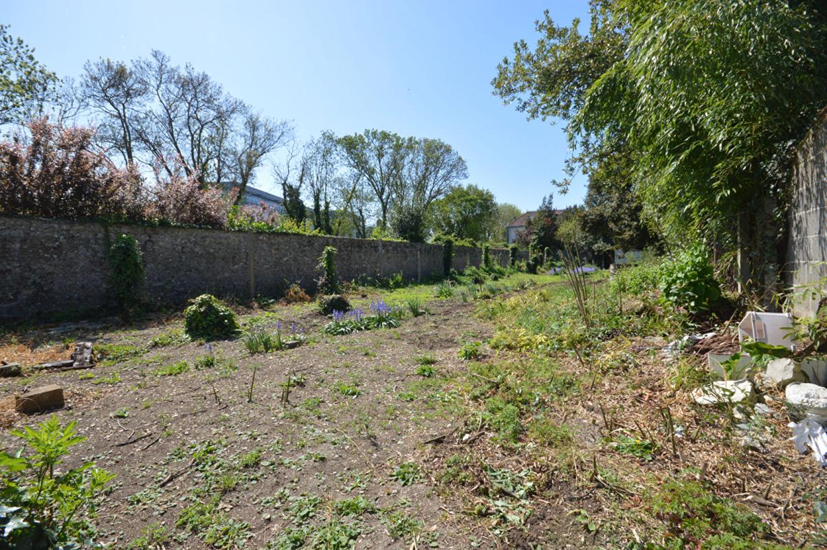 LA ROCHELLE Terrain CONSTRUCTIBLE  17 La Rochelle centre Fétilly 477 m2 2