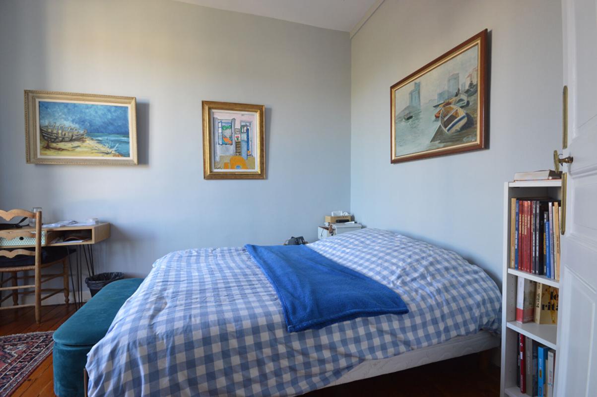 LA ROCHELLE Grande Maison & garage 17 La Rochelle La Genette Centre ville 13