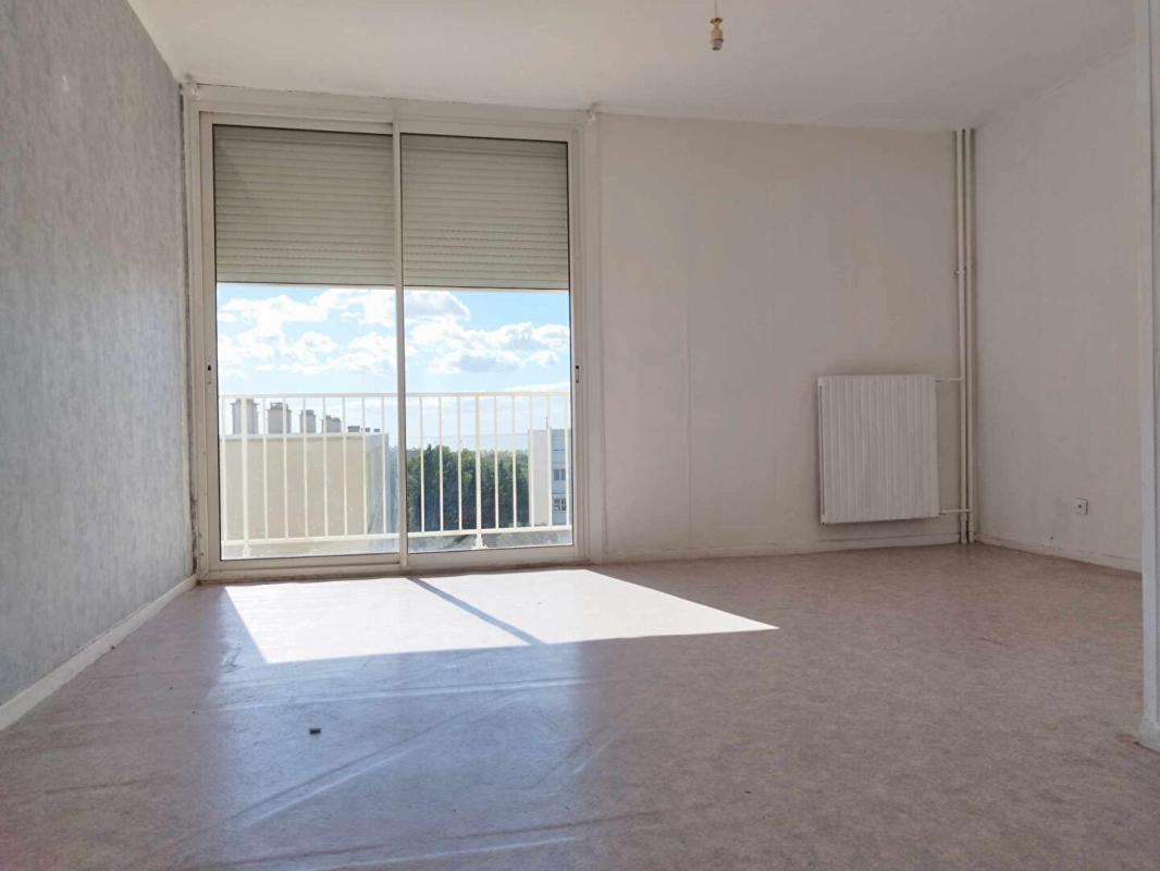 PORT-DE-BOUC Appartement Port De Bouc 3 pièce(s) 65 m2 environ Balcon 7