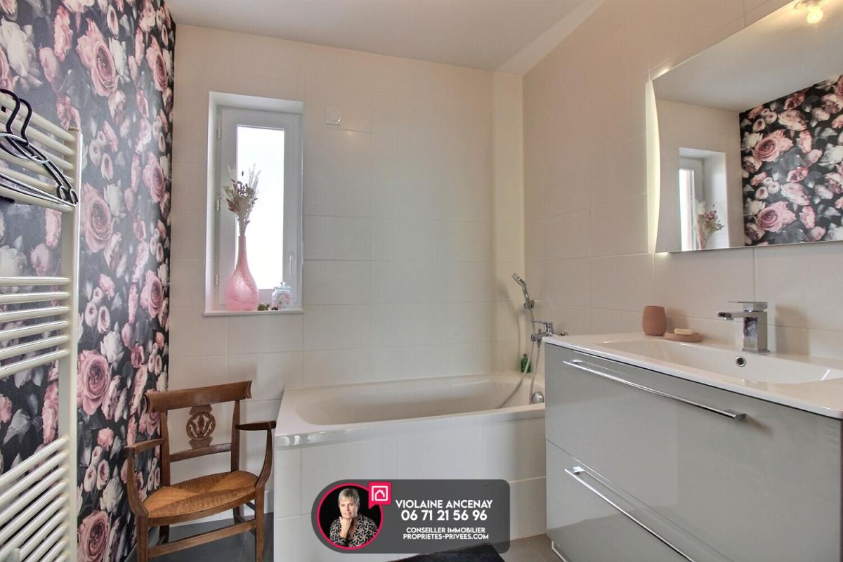 MONTAGNOLE Appartement Montagnole 4 pièce(s) 99 m2 6